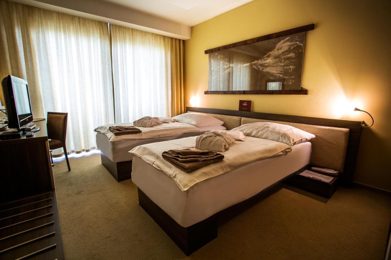 Wellness Hotel Diplomat Rajecké Teplice Eksteriør bilde